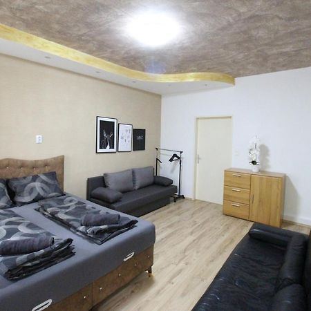 Private Quad Bedroom With Bathroom Rf3 Wien Eksteriør bilde